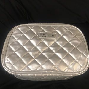 Grey makeup bag 💋